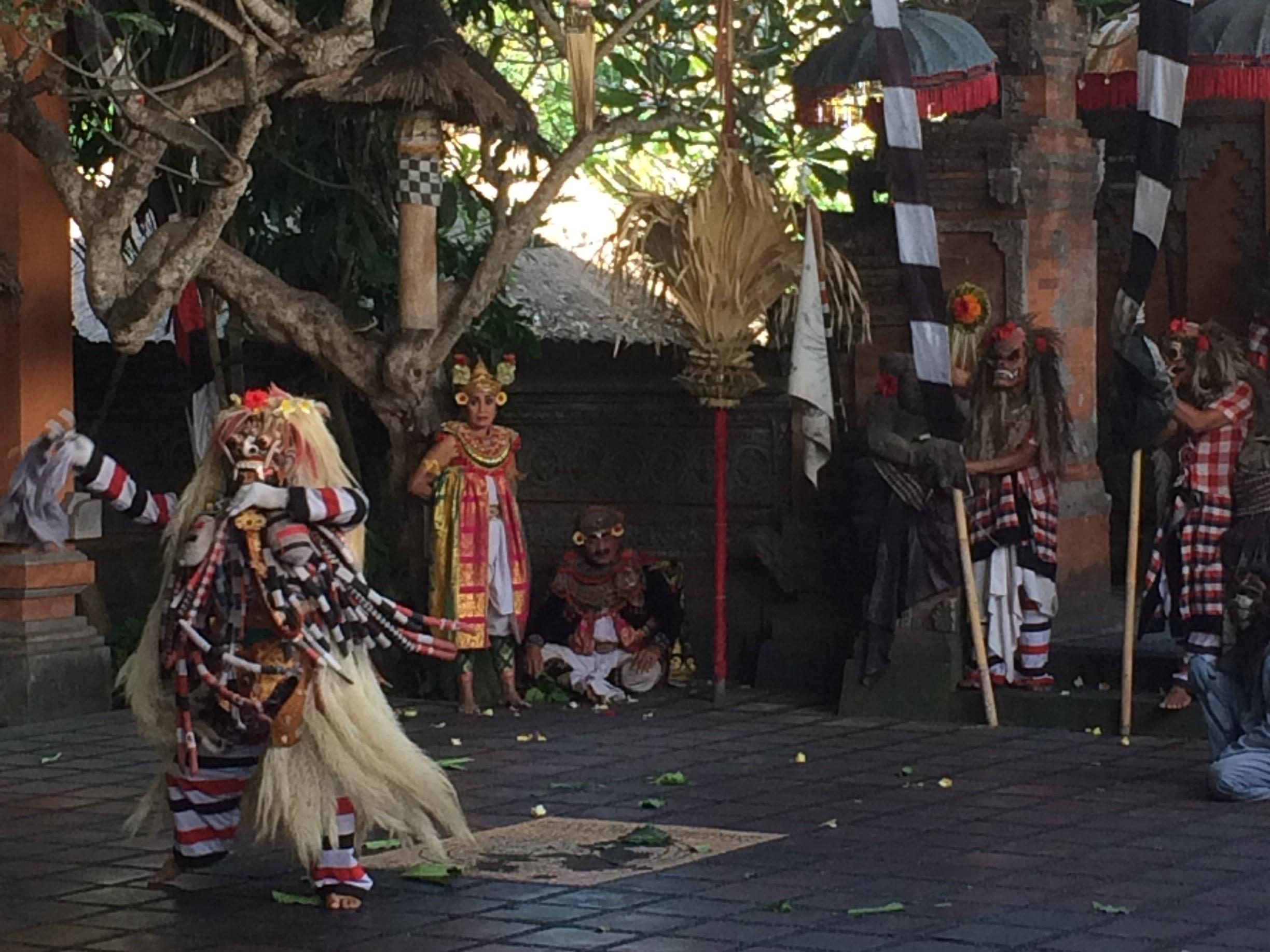 バリ伝統舞踊 バロンダンス | たびこふれ